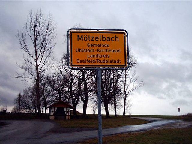Ortseingangsschild Mtzelbach